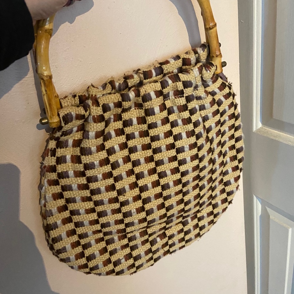 Oversized woven tote!